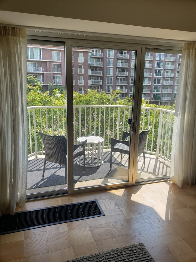 Building Photo - 510 N St SW