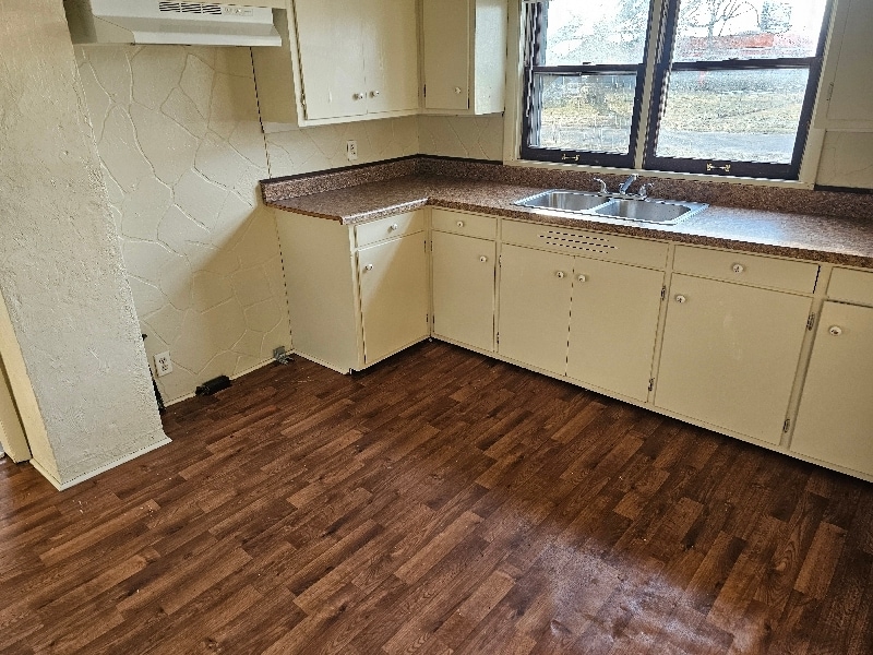 Building Photo - 1627 Norton