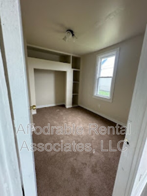 Primary Photo - 1651 S 1st St