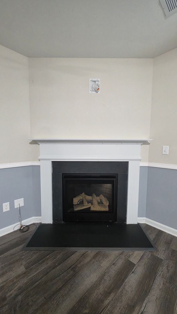 Building Photo - 5 bedroom 3 bath home in Pocalla Springs