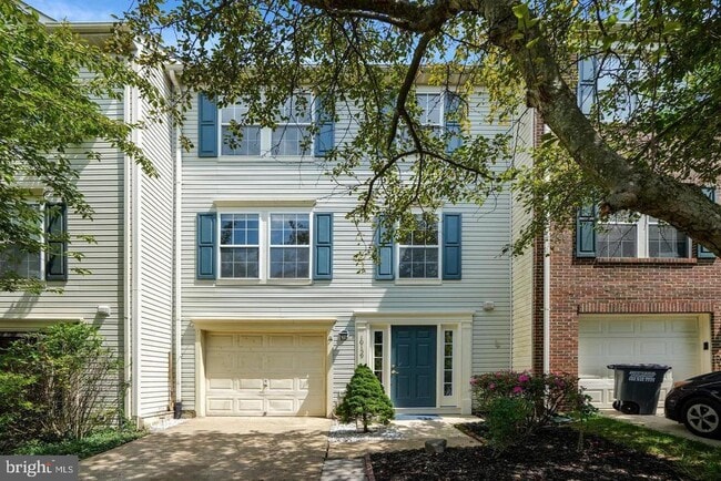 Building Photo - 10159 Elgin Way