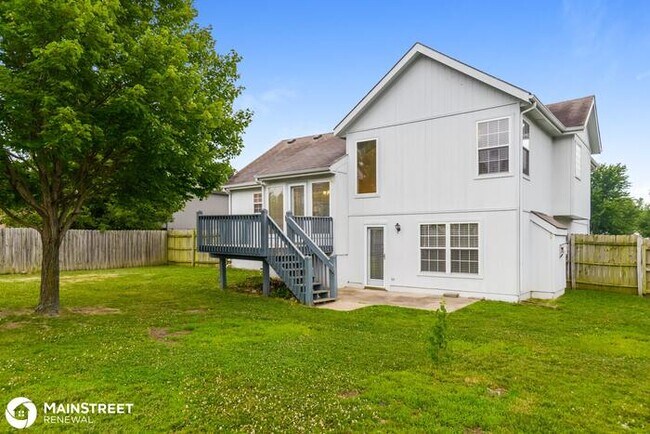 Building Photo - 1608 Tyler Dr, Raymore, MO 64083