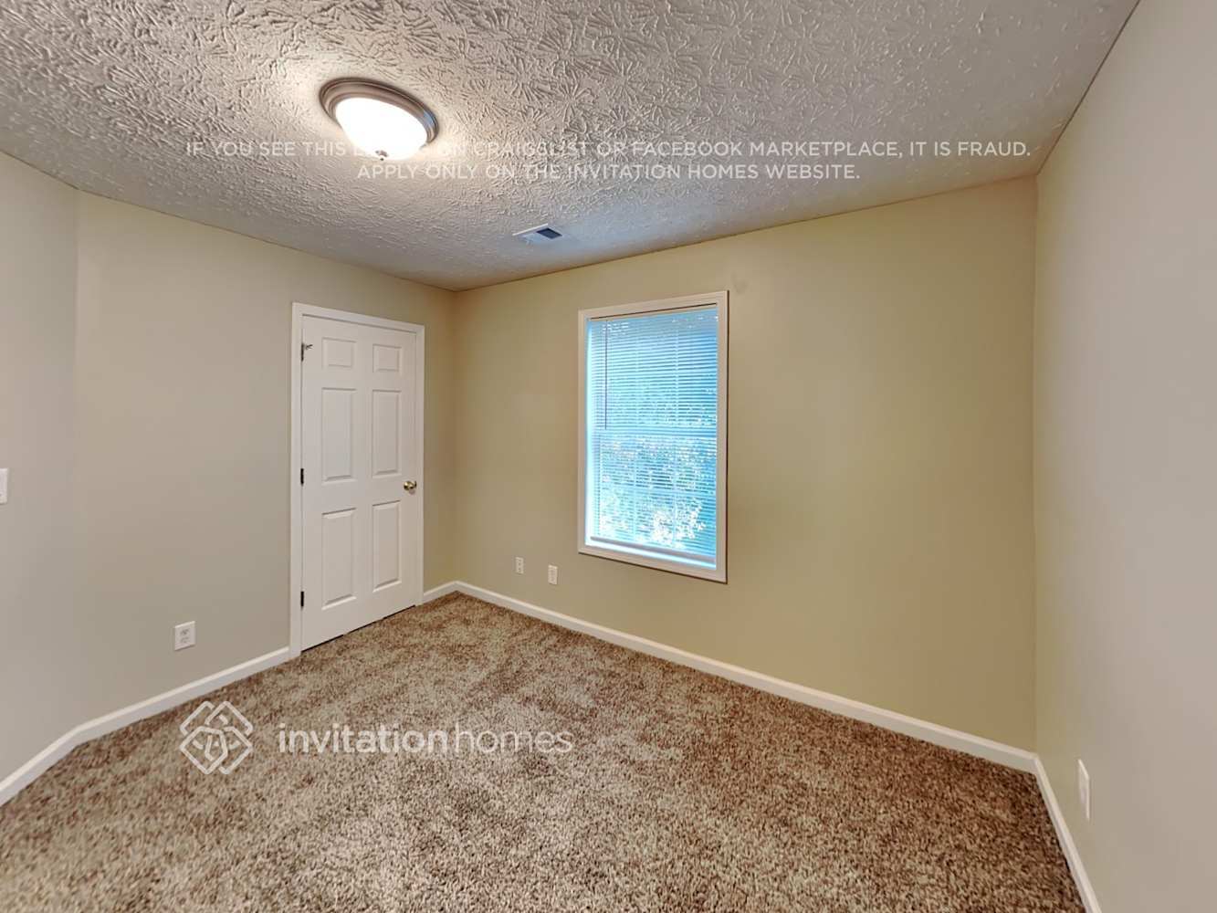 Building Photo - 6021 Woodcreek Dr