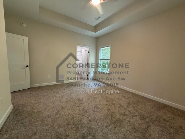Building Photo - 4514 Buck Mountain Rd