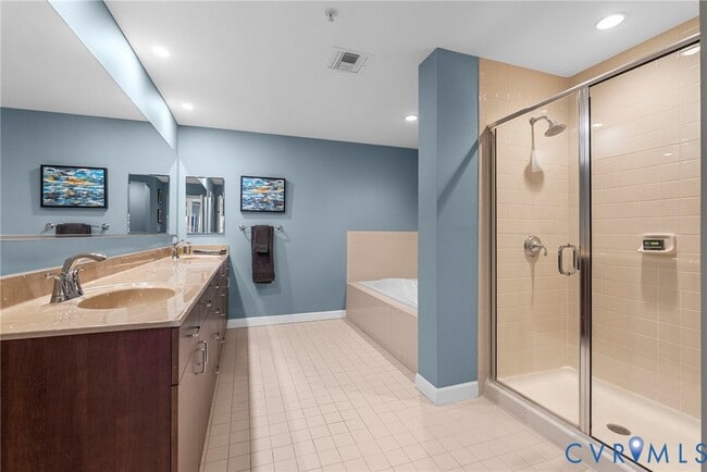 Building Photo - 4940 Old Main St