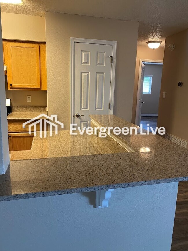 Building Photo - 65 Assana Ct