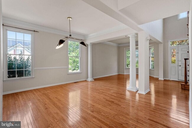 Building Photo - 50 Greylynne Dr
