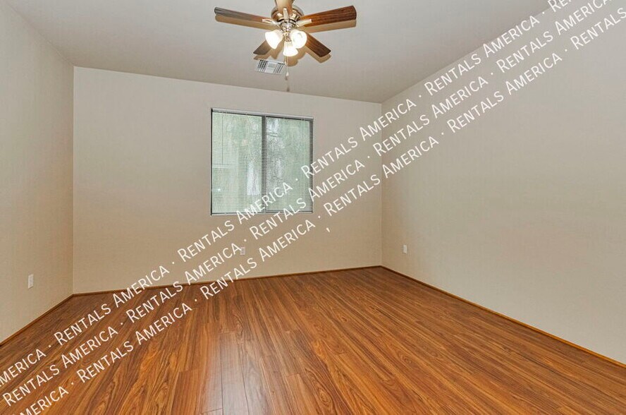 Building Photo - 402 E Croydon Park Rd