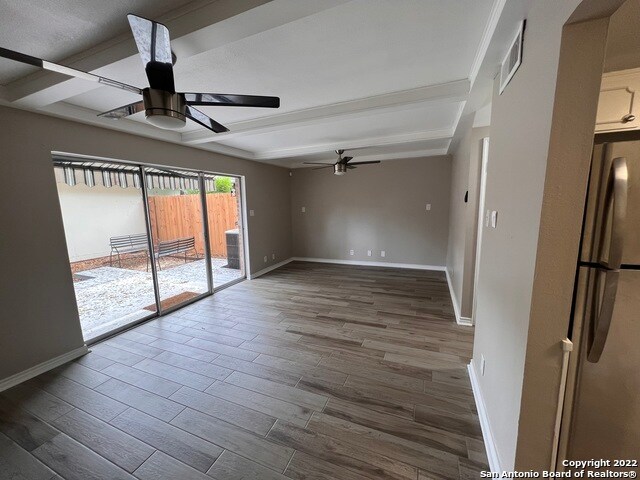 Building Photo - 645 Strings Dr