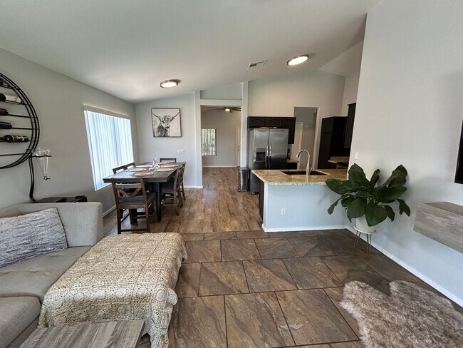 Building Photo - 16732 N 160th Ave