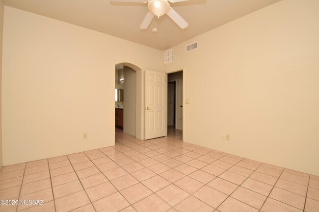 Building Photo - 2934 N Cardell Cir