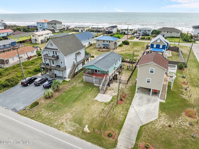 Building Photo - 2660 Island Dr