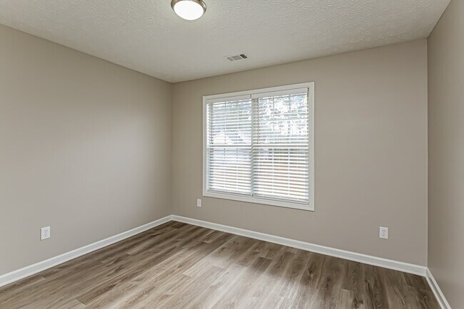 Building Photo - 2152 Glen Hope Ln