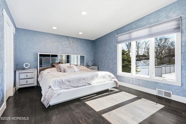 Building Photo - 107 Grant Ave