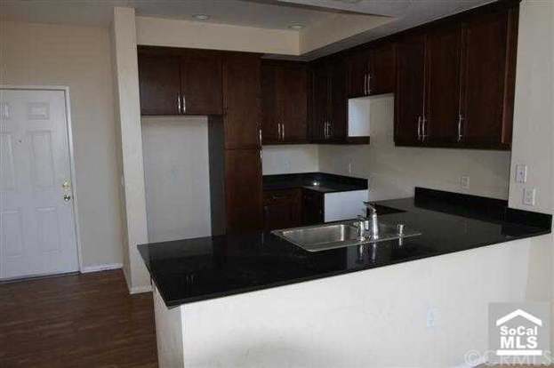 Building Photo - 1480 Scholarship-