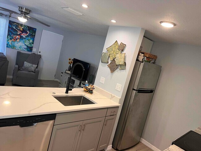 Building Photo - 3823 42nd St