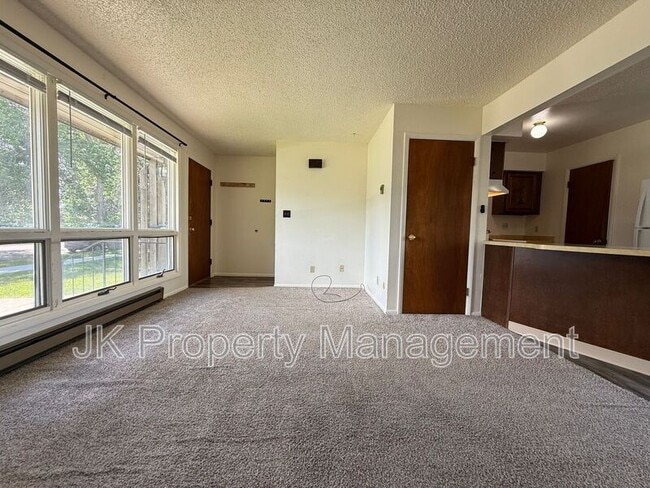 Building Photo - 919 1st Ave SW
