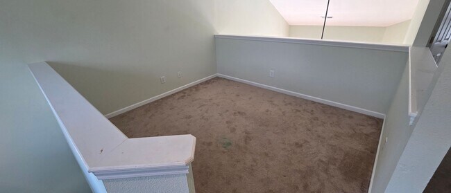 Building Photo - 5982 Fox Ridge Ln
