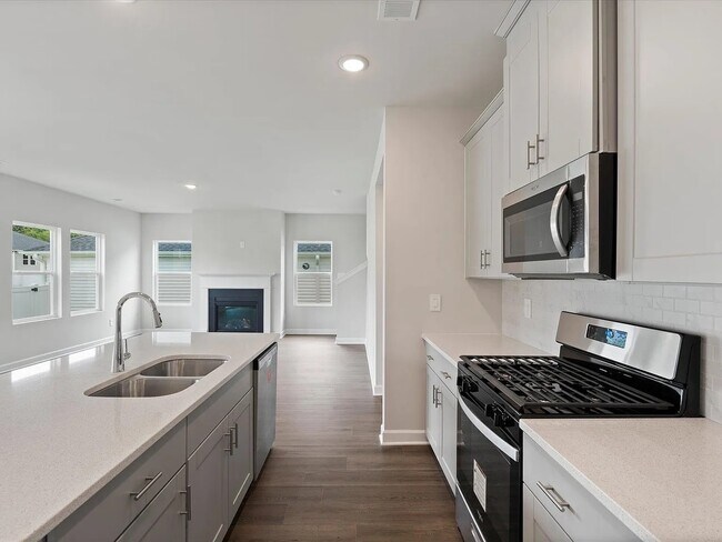 Building Photo - 640 Orsman Trl