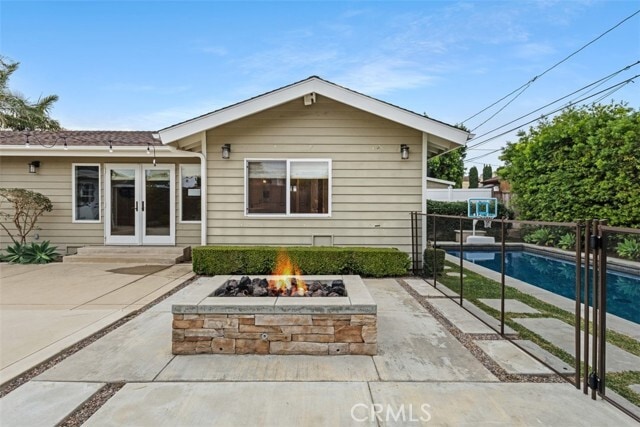 Building Photo - 2581 Fairway Dr