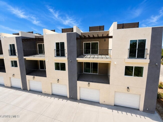 Building Photo - 38225 9th St E