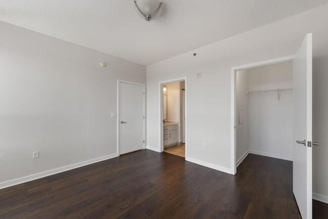 Building Photo - 929 Portland Ave