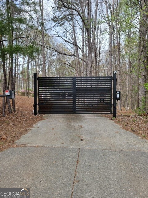 Building Photo - 3370 Westbrook Rd