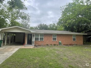 Building Photo - Fabulous 3 bedroom in excellent neighborho...