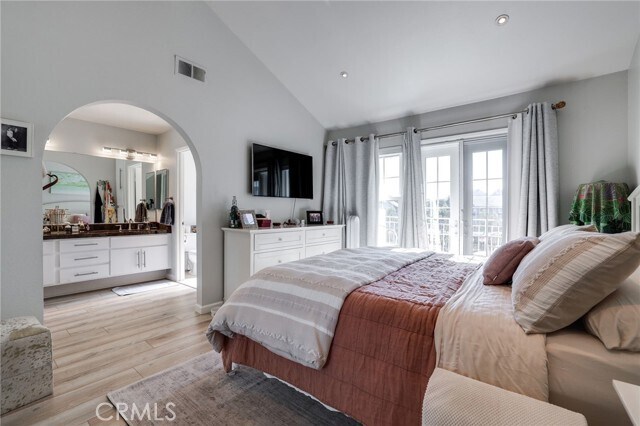 Building Photo - 884 Halyard