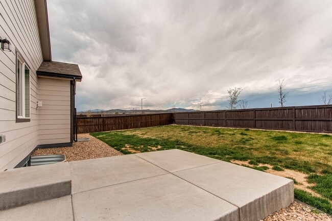 Building Photo - Spacious and Beautiful Single Family Home