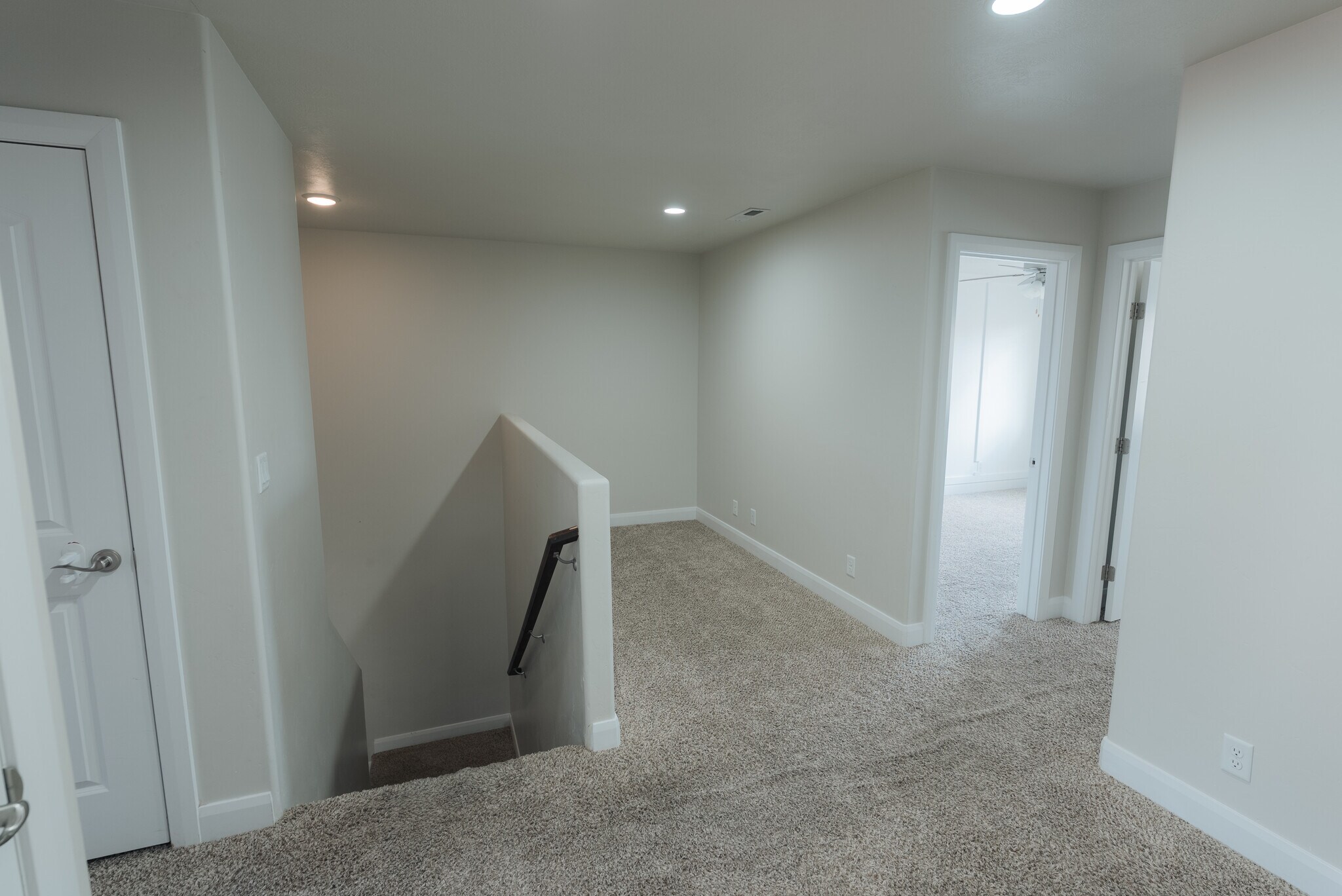 Building Photo - 2545 Bella Vista Dr