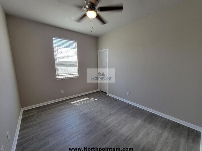 Building Photo - Beautiful Duplex in Cibolo Available Now!