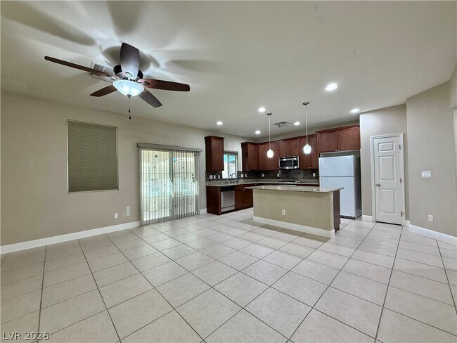 Building Photo - 5663 Foxglove Fields St