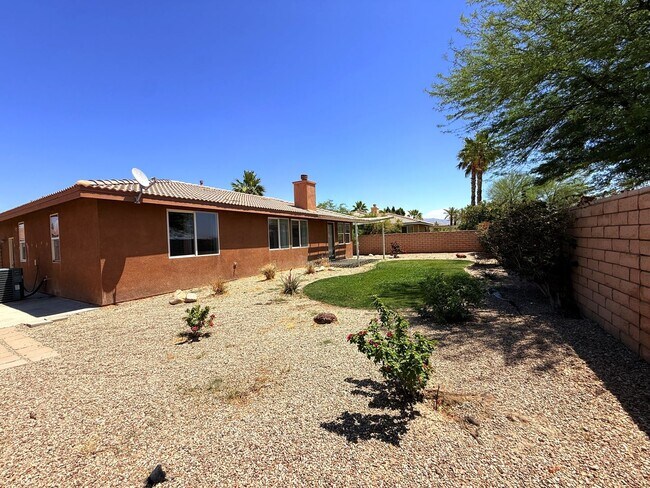 Building Photo - 80435 Atherstone Dr