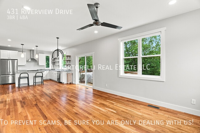 Building Photo - 431 Riverview Dr