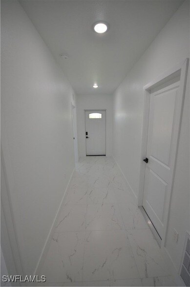 Building Photo - 2132 Barker Blvd