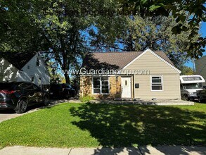Building Photo - St Louis Park Renovated Single Family Home...