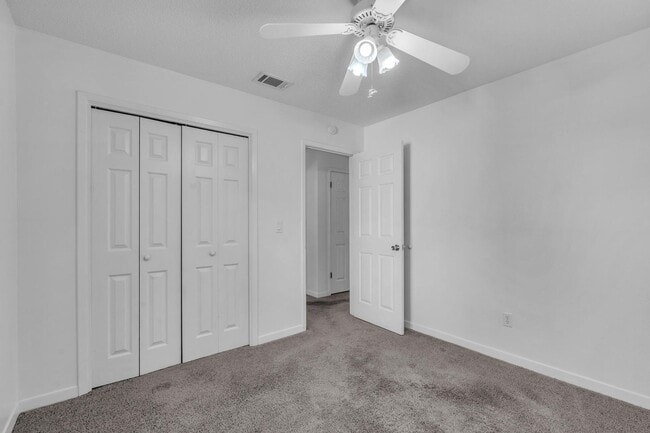 Building Photo - Charming 2 Bedroom Florida Cottage in Convenient Location!!