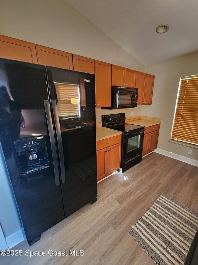 Building Photo - 1244 Lynne Dr