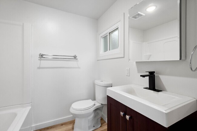 Building Photo - READY FOR MOVE IN! FULLY RENOVATED 2-BEDRO...