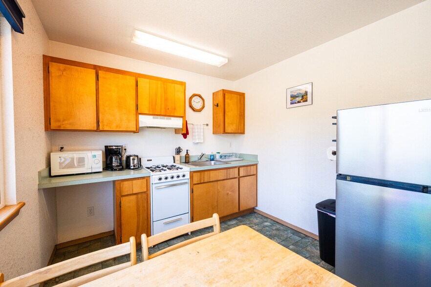 Building Photo - 46435 Maudi Dr