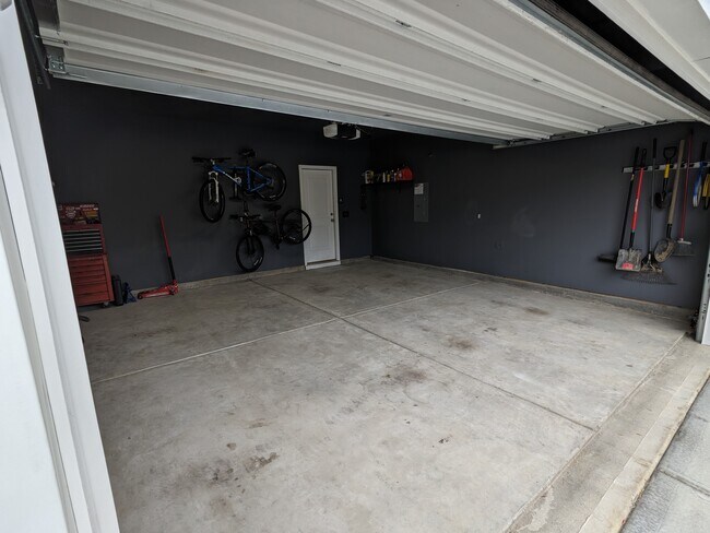 Building Photo - 108 Jersey Ln