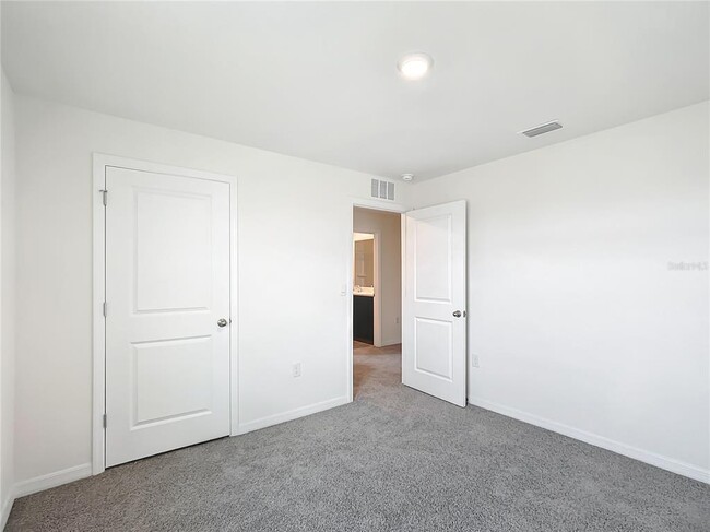Building Photo - 8645 SW 45th Ct