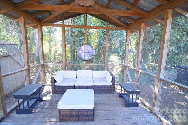 Building Photo - 4201 University Dr