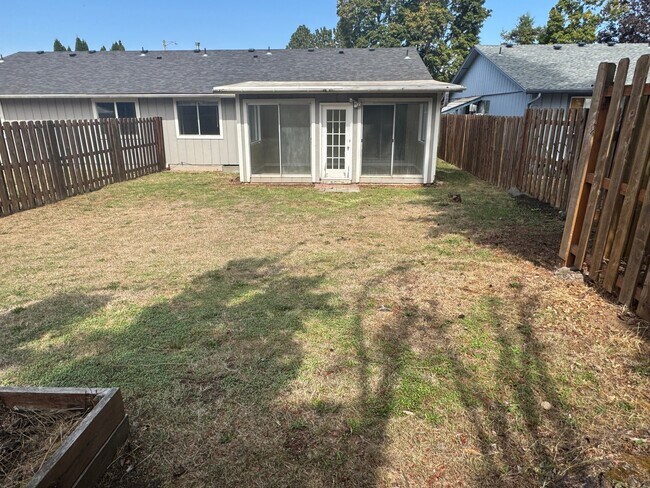 Building Photo - 1534-1536 Westhaven Pl