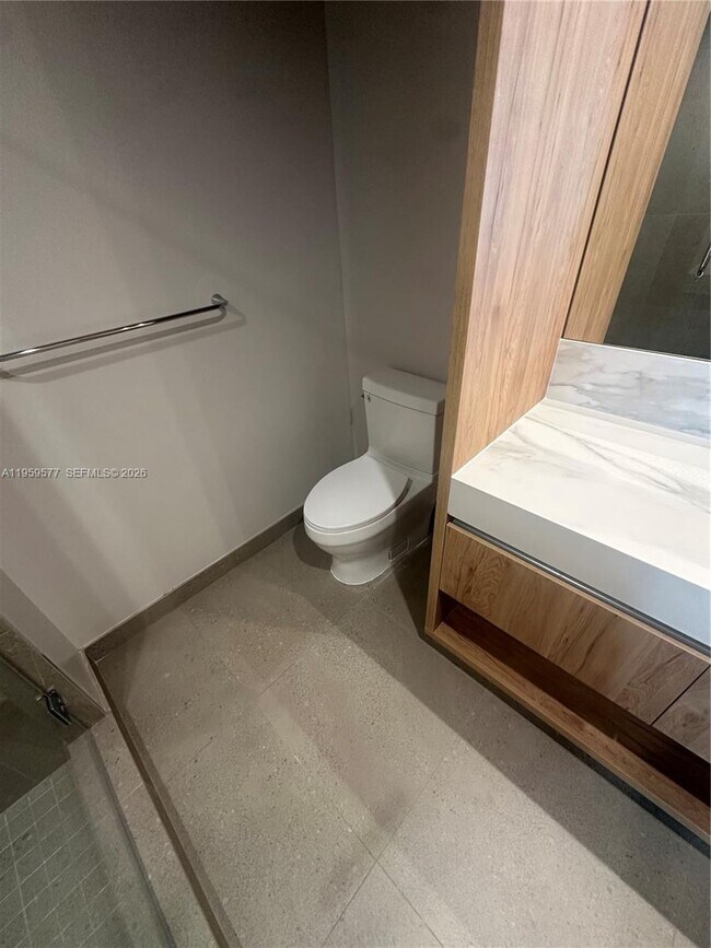 Building Photo - 11 NE 6th St