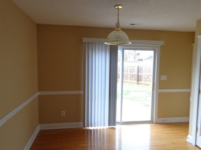Building Photo - 13315 Glencreek Ln