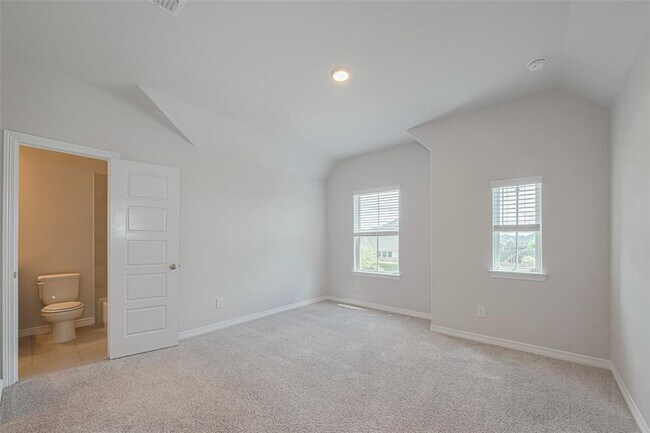 Building Photo - 6743 Iron Clover Dr