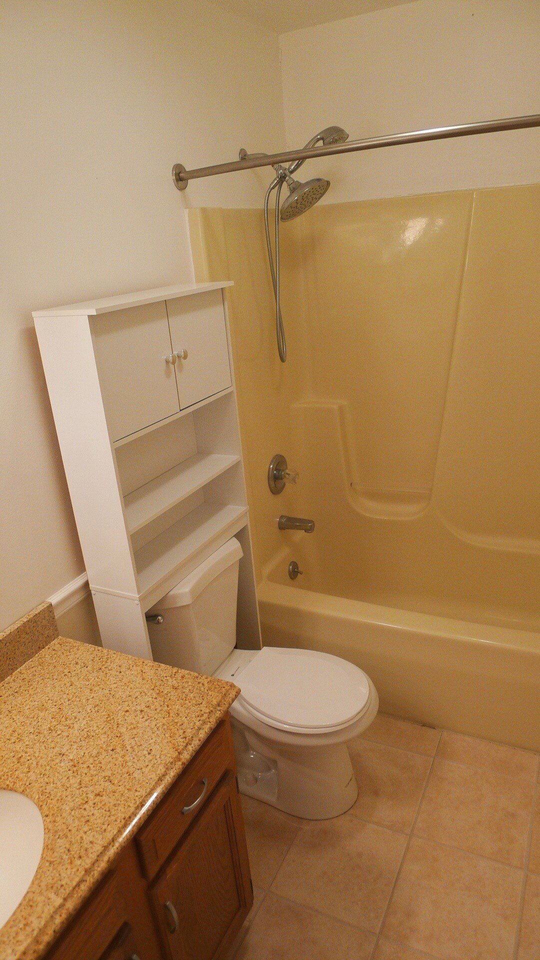 Building Photo - 204 Misty Cove