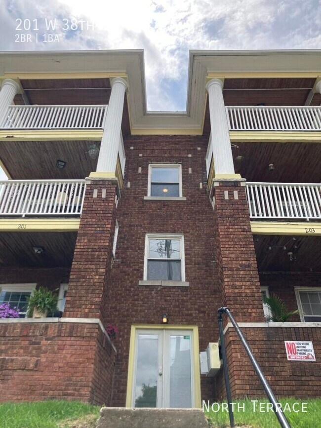 Building Photo - 201 W 38th St